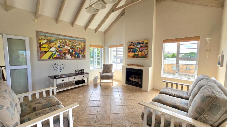 3 Bedroom Property for Sale in Franskraal Western Cape